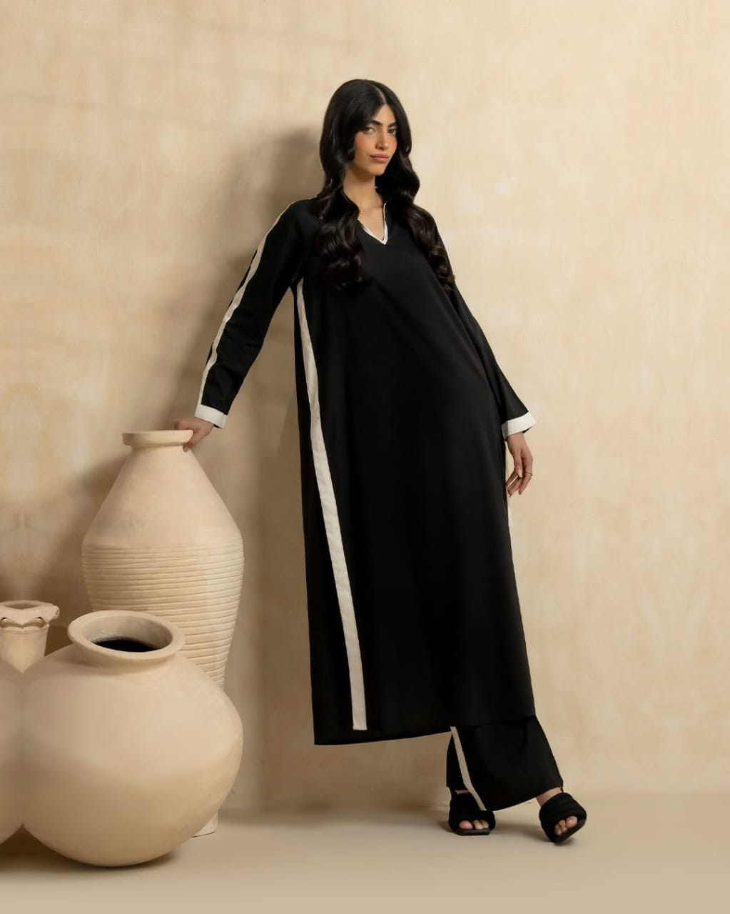 Stitched Autumn ’25 2-Piece Silk Black/White