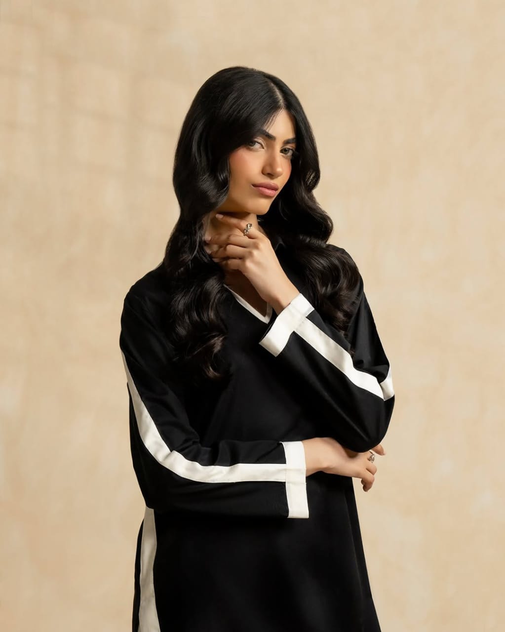 Stitched Autumn ’25 2-Piece Silk Black/White